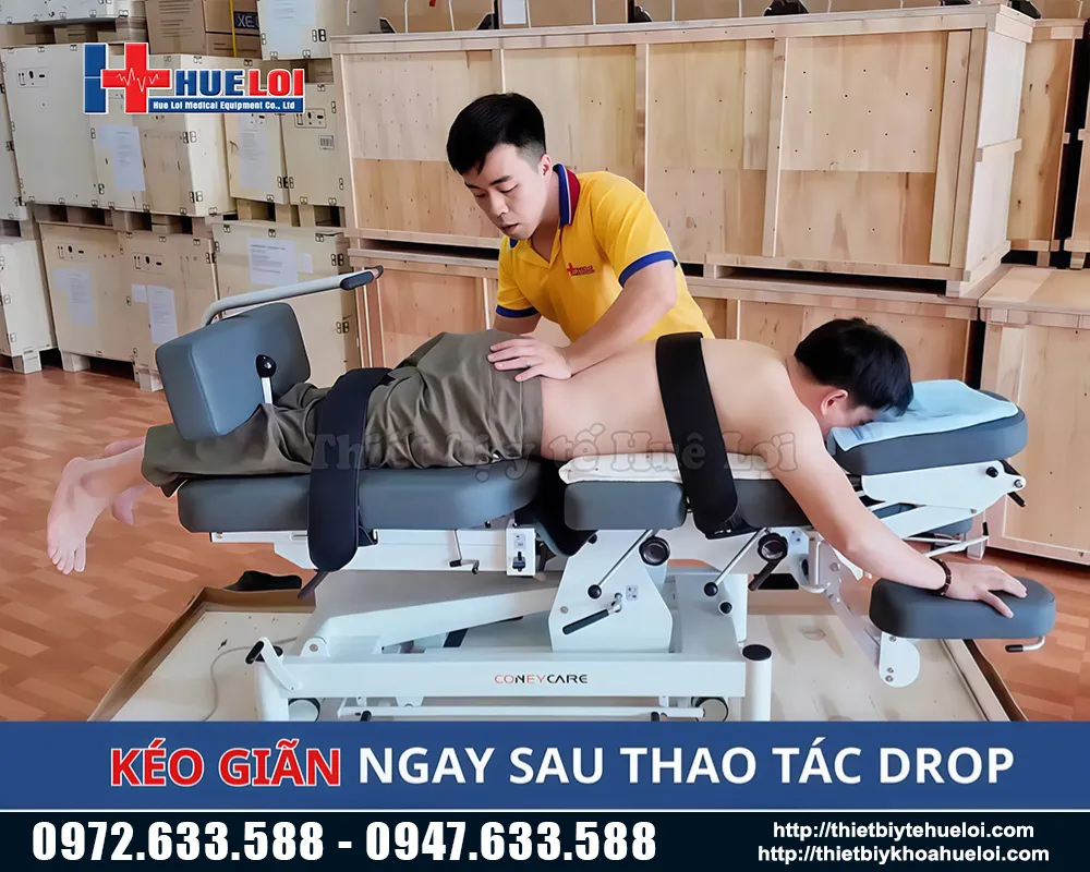 Giường t&aacute;c động cột sống kết hợp k&eacute;o gi&atilde;n