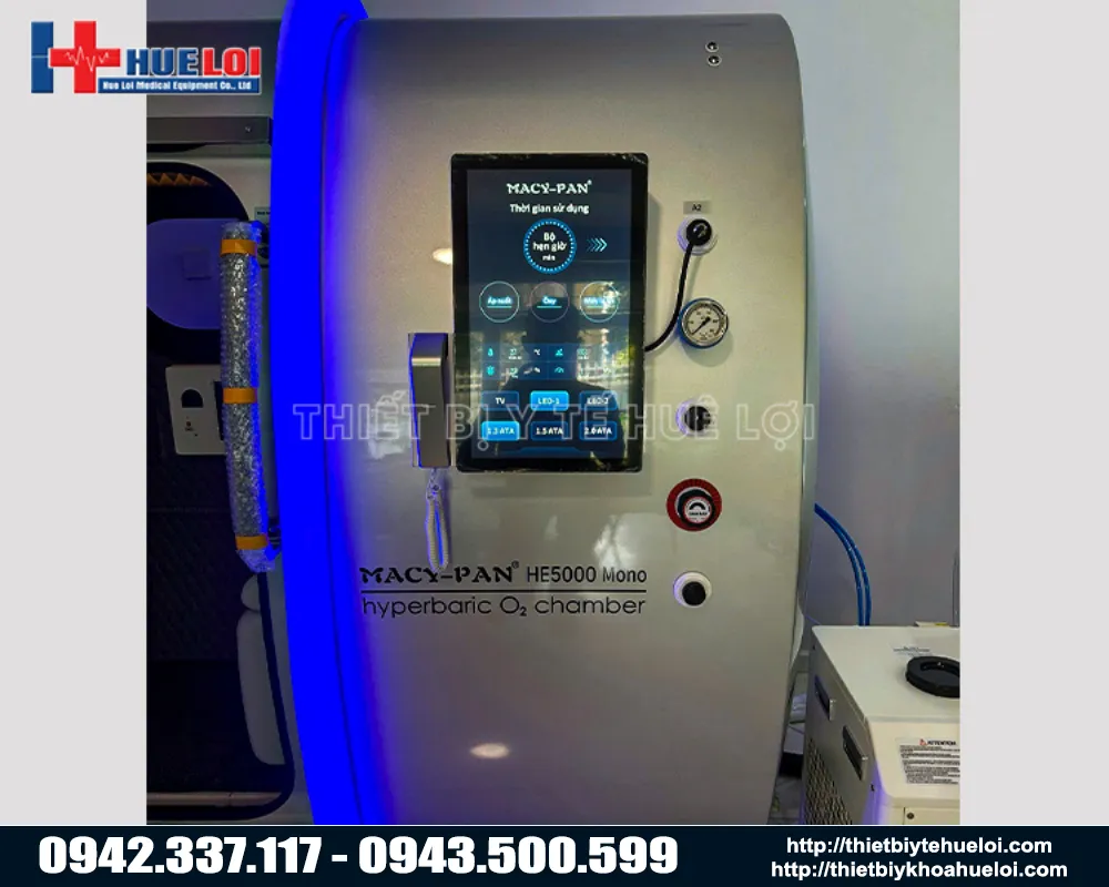 màn hình cảm ứng lớn của buồng oxy tăng áp